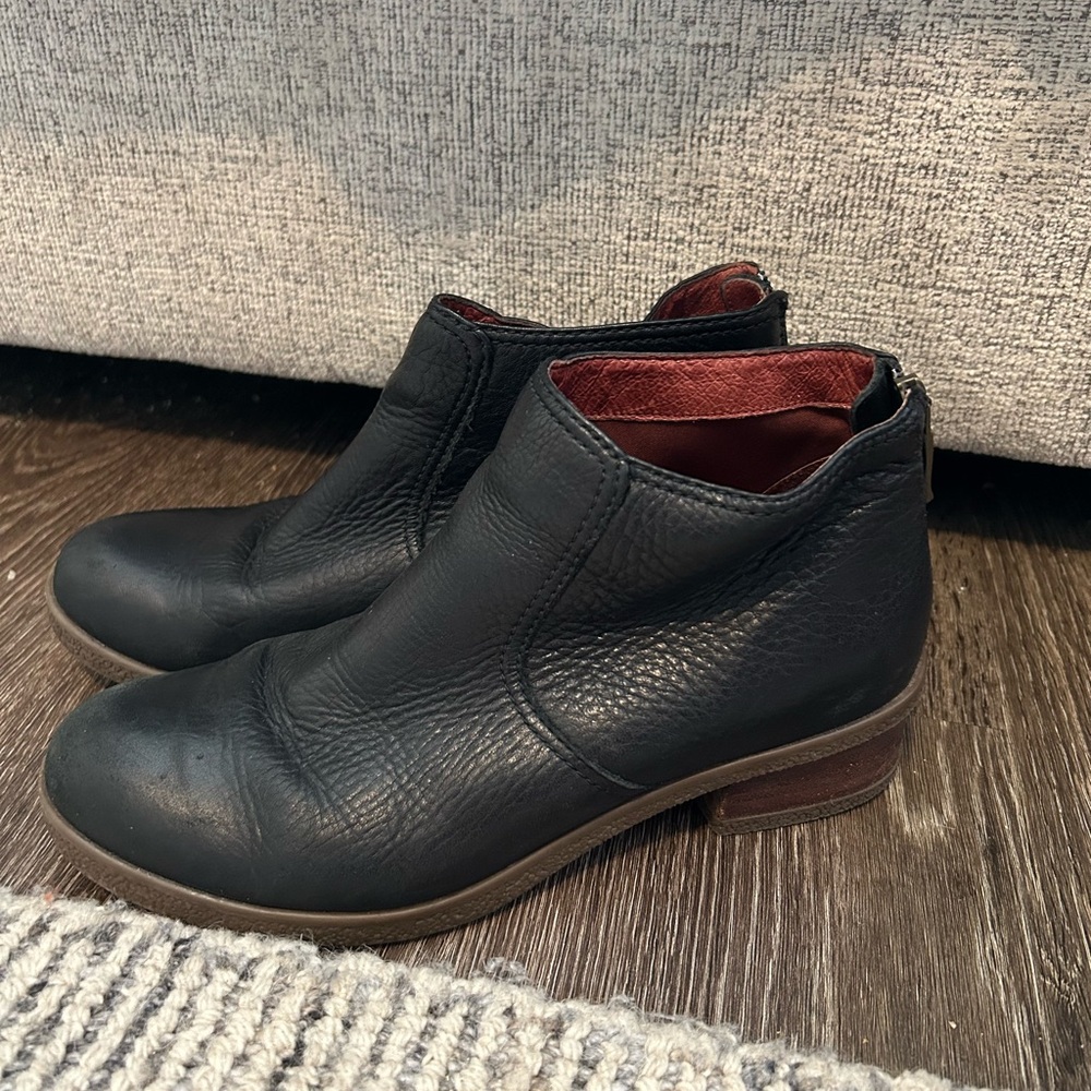 Dansko Becki Black Leather Ankle Boots Booties Size EU 37 6.5-7 Waterproof